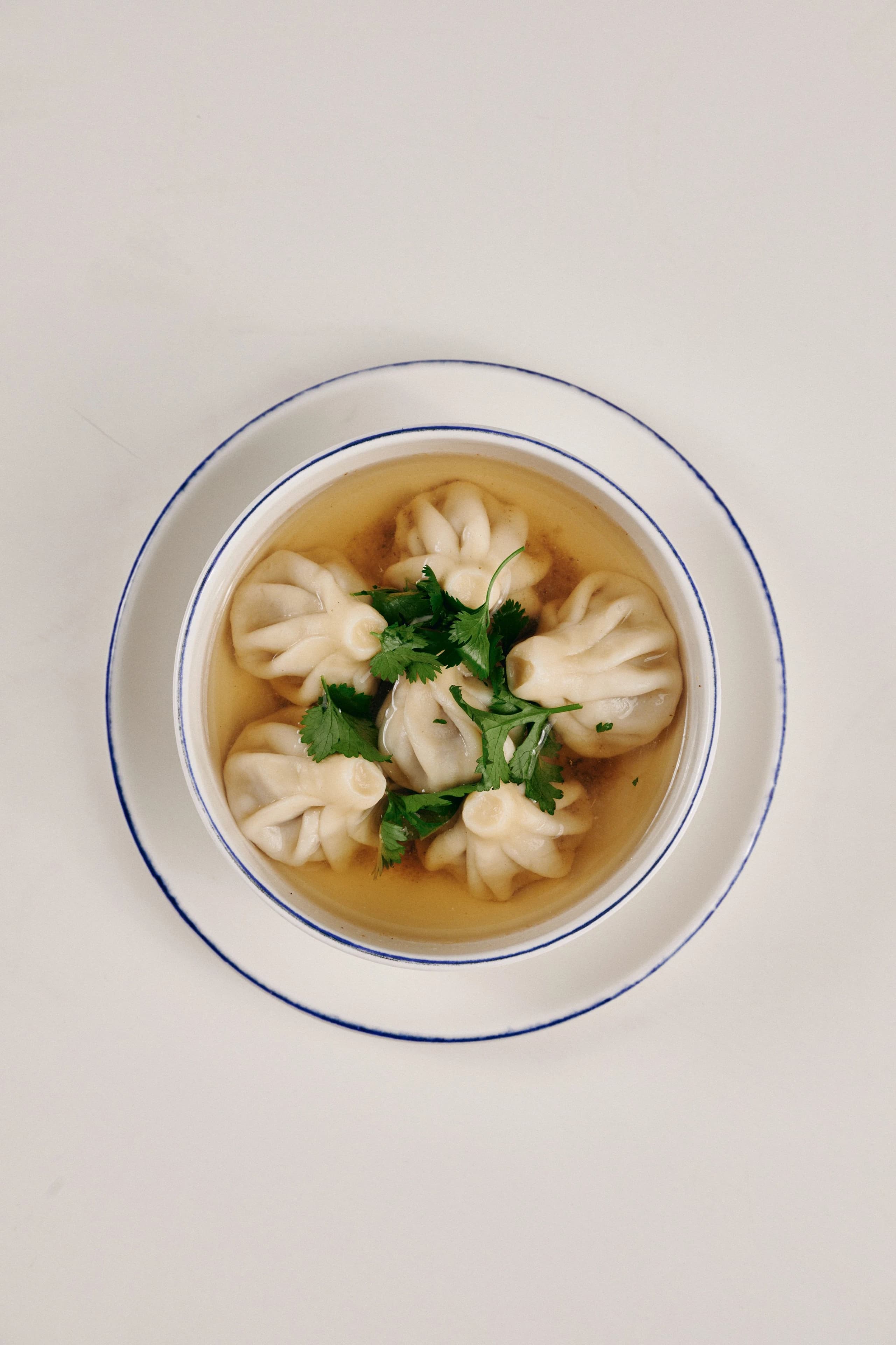 Мини хинкали с говядиной и бульоном Ланч